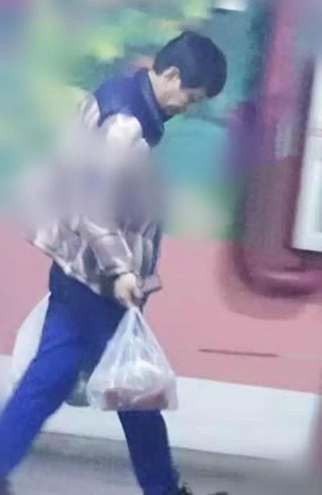 了解知识星球平台 - 头上两根毛,身穿彩花袍。飞舞花丛中,快乐又逍遥。 打一动物 谜底/答案?提供您发展所需的知识资源